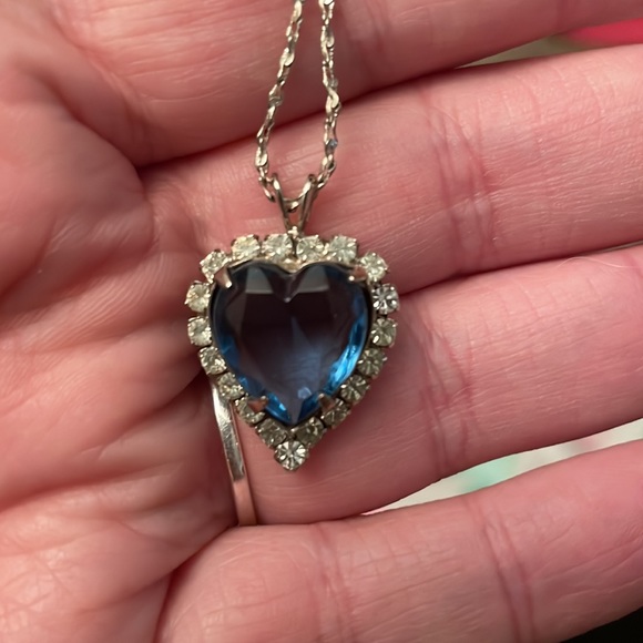 Necklaces - Picture 2 of 4